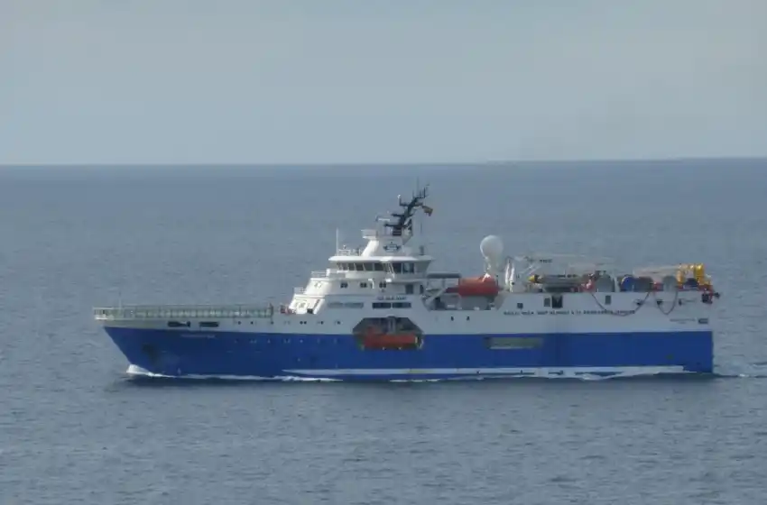 Con la llegada del buque petrolero, comenzó la exploración sísmica en Mar del Plata