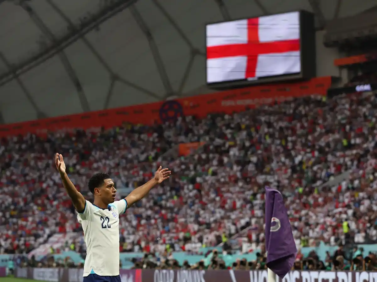 Goleada de Inglaterra a Irán en el arranque del grupo B 