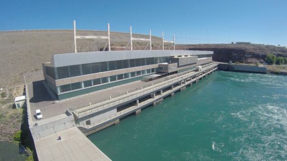 Privatizaciones: el Gobierno planea vender cuatro empresas hidroeléctricas
