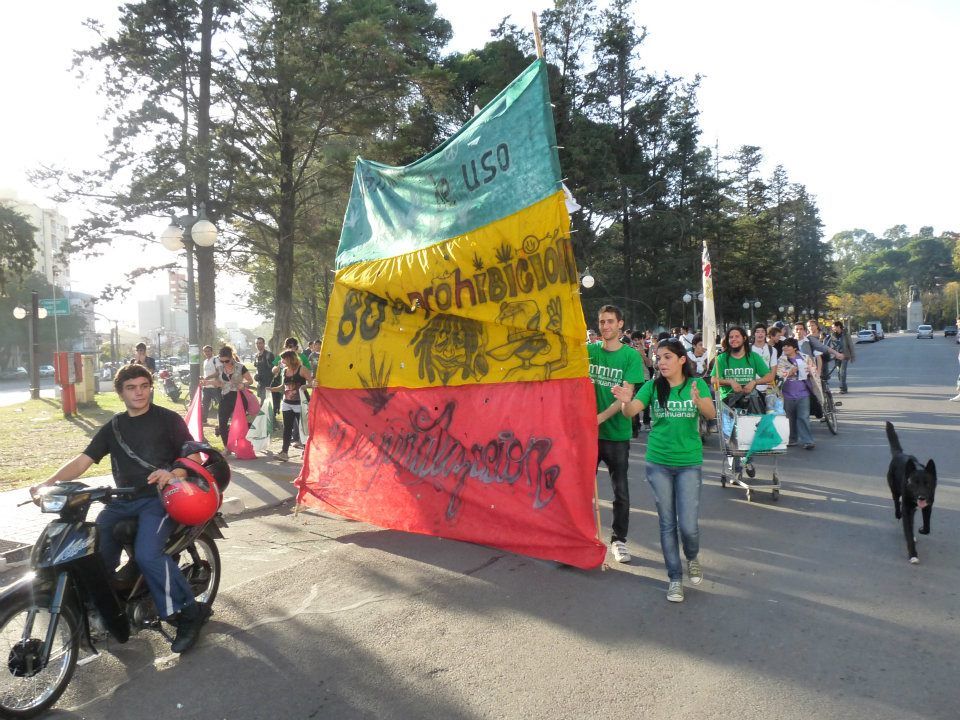 Marcha a favor de la despenalización de la marihuana en Bahía Blanca