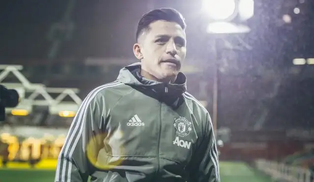 Alexis llegó al United y se sumó a la lista de los dirigidos por Pep y Mou