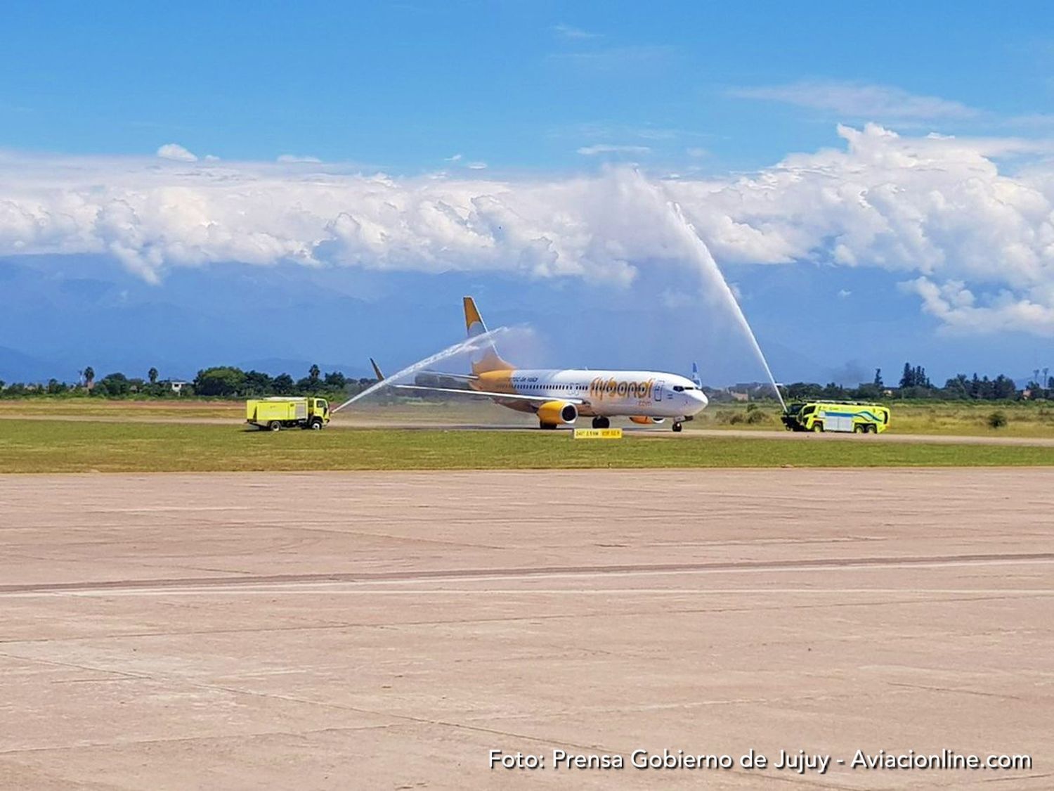 Flybondi inauguró sus vuelos a Jujuy