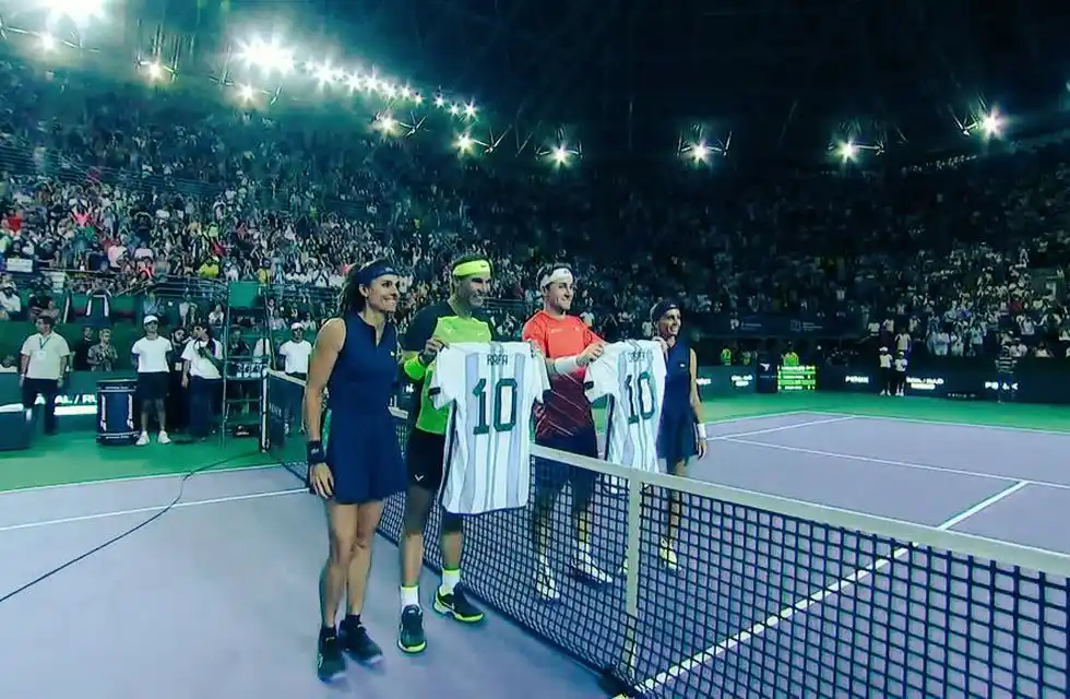 Nadal y Ruud, junto a Gabriela Sabatini y Gisela Dulko, que participaron de la exhibición.