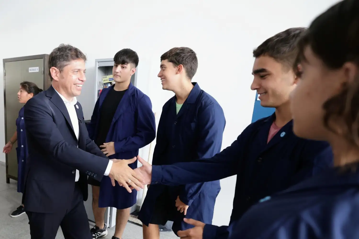 El Gobernador dialogó con los alumnos de la Escuela Técnica N° 1 de Carhué.