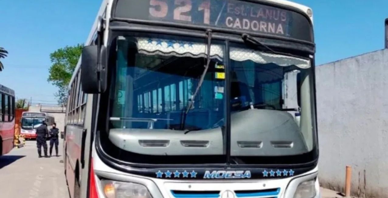 Tragedia: no vio que el mecánico arreglaba el colectivo, arrancó y lo mató