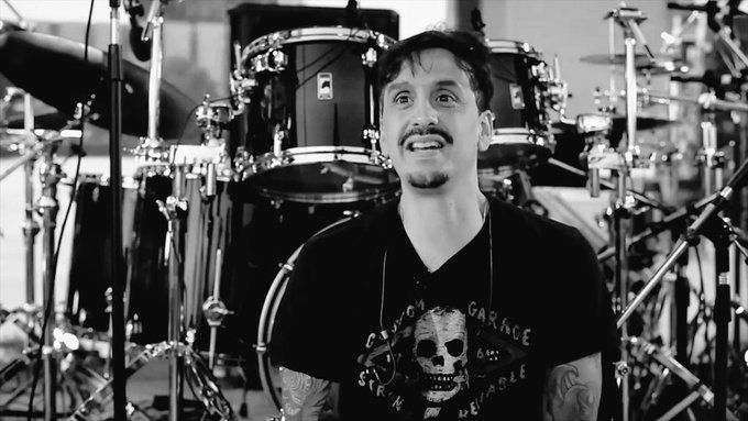 Famosos despiden al baterista Martín Carrizo en las redes sociales