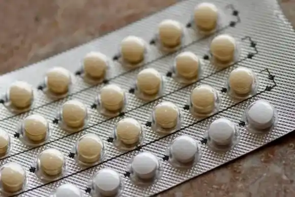 Le hizo una seria pregunta a su novia y la respuesta lo dejó tieso