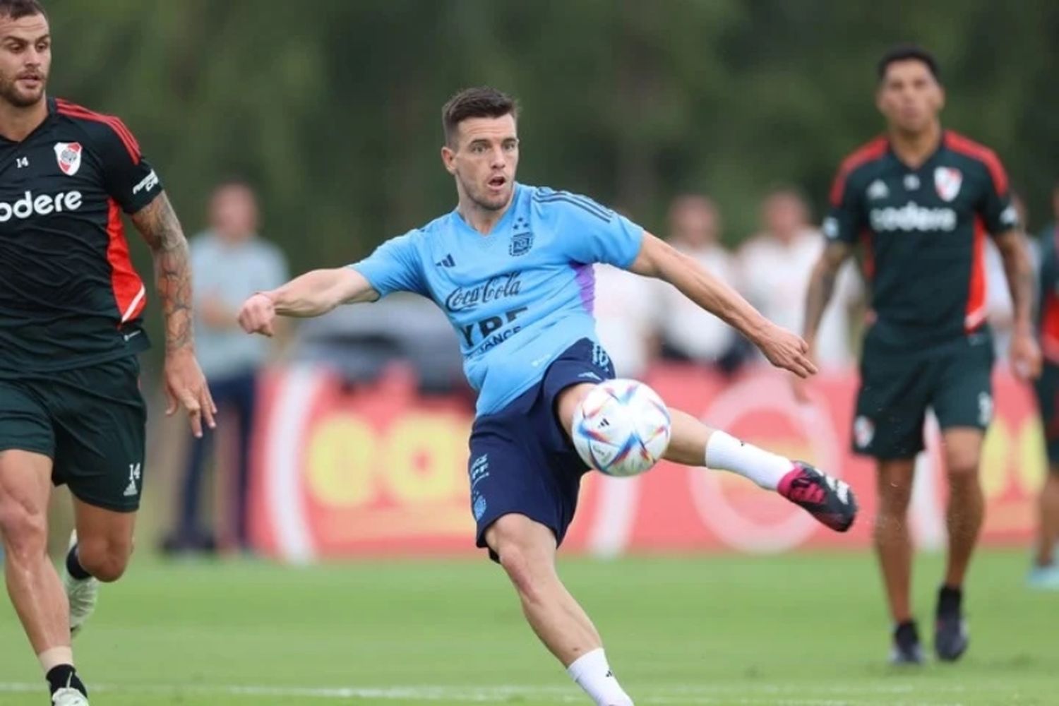 La Selección Argentina goleó 4-1 a River en un amistoso informal