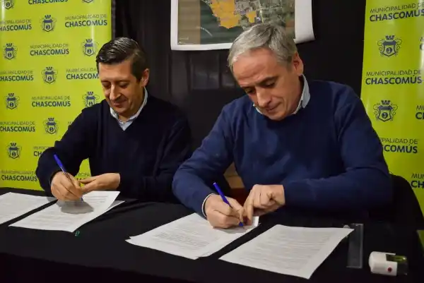 Se firmó el convenio para la construcción de la “cloaca máxima” en Chascomús