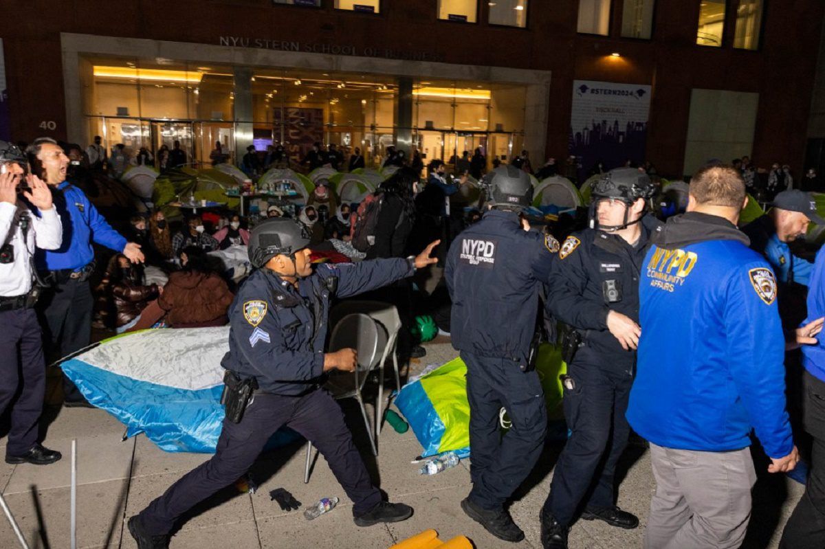 Unos 133 detenidos por protestas en universidad de Nueva York a favor de Palestina