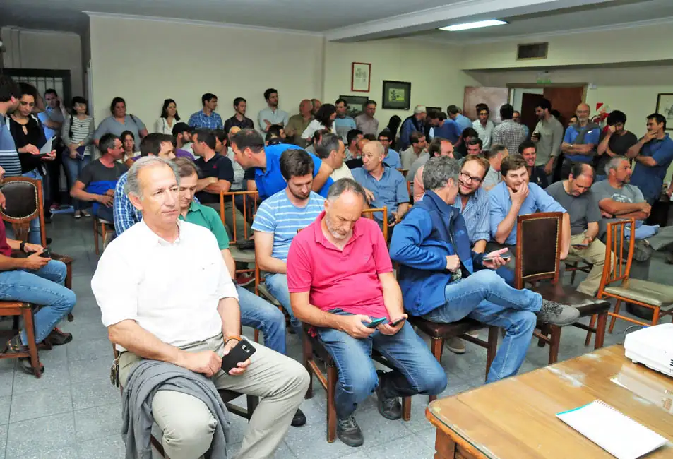 Productores se reunieron por las fumigaciones