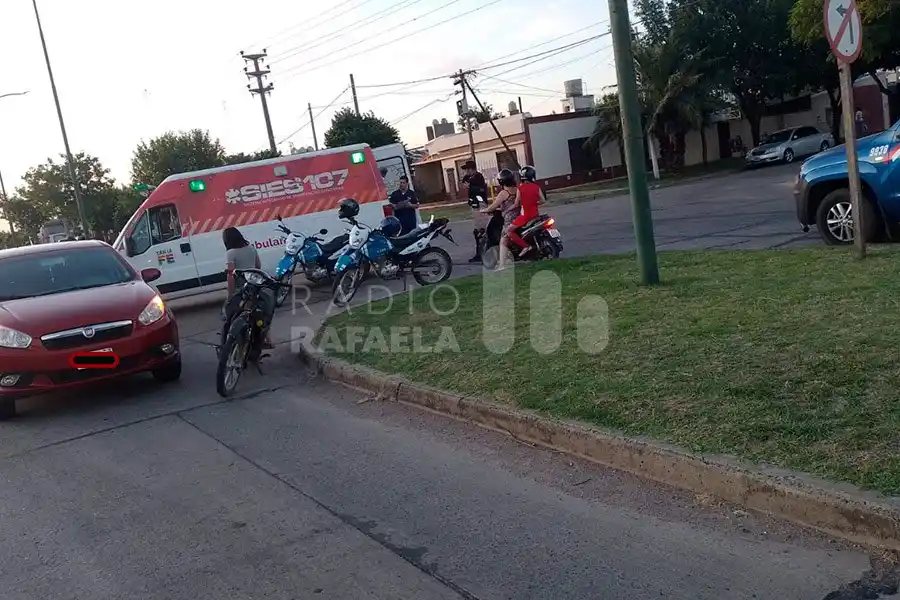 Accidente de tránsito: una joven embarazada sufrió lesiones y no quiso ser llevada al hospital