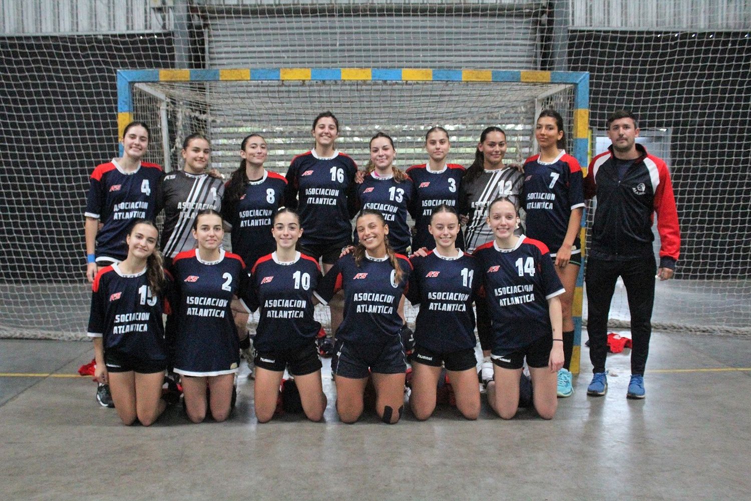 Masiva presencia local en otro Argentino de handball
