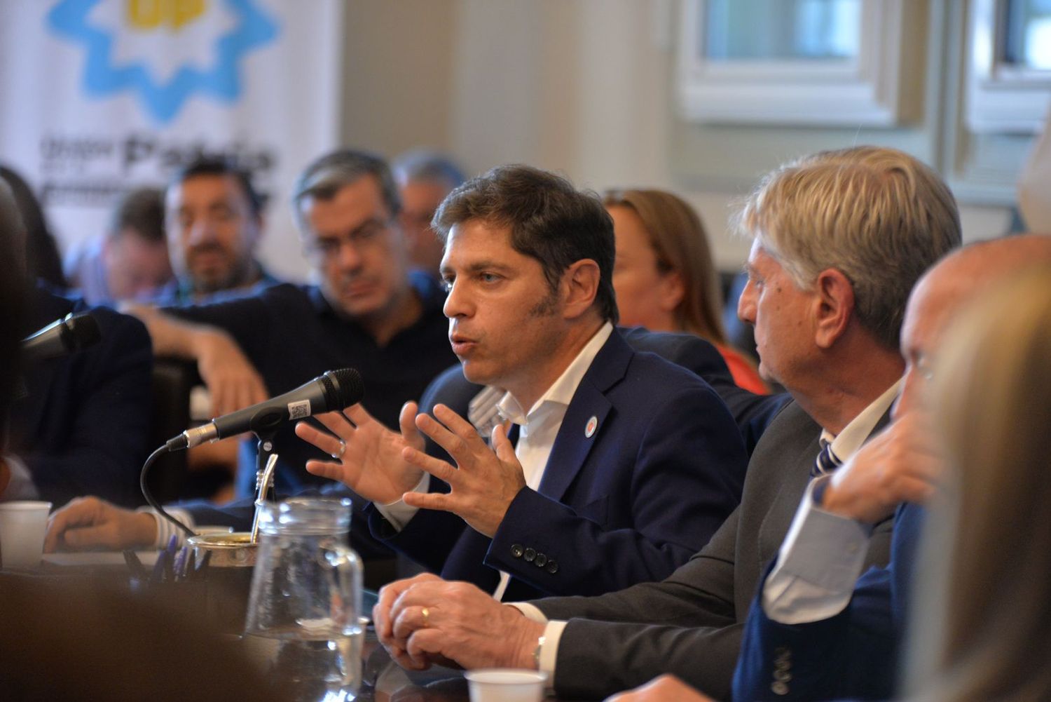 Kicillof participa de reunión de gobernadores peronistas para aunar criterios contra las políticas de Milei