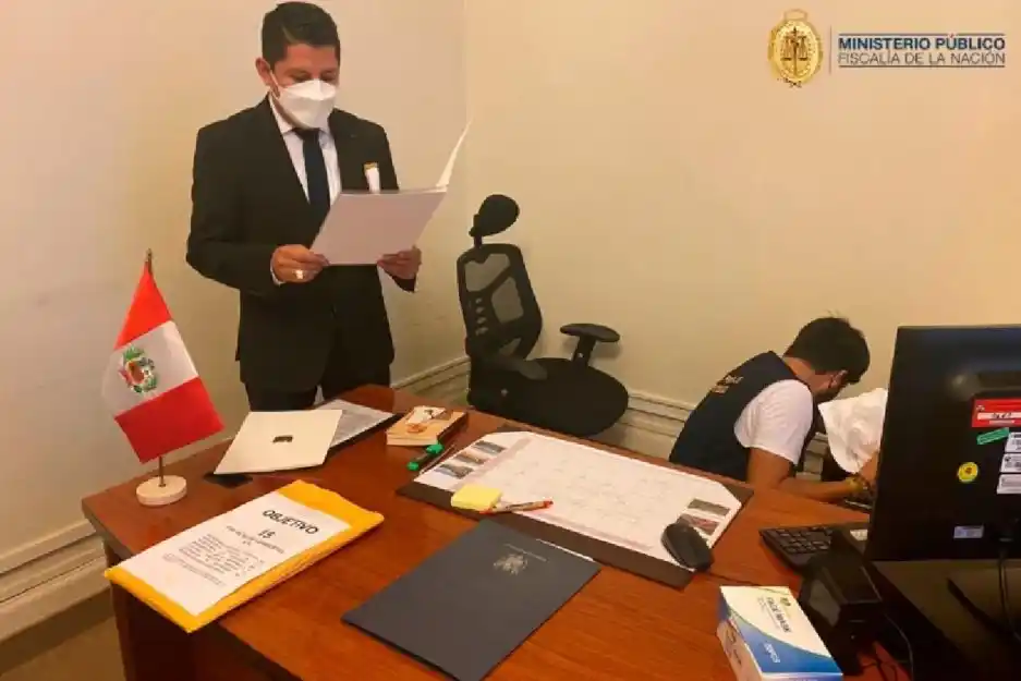 POR CORRUPCIÓN: allanan palacio de gobierno en Perú