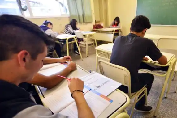 Solo un 20% termina en tiempo y forma
