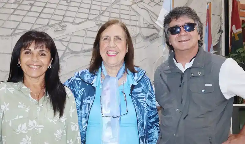 Gala folklórica en el Teatro Odeón. Una noche de voces, música y tradición