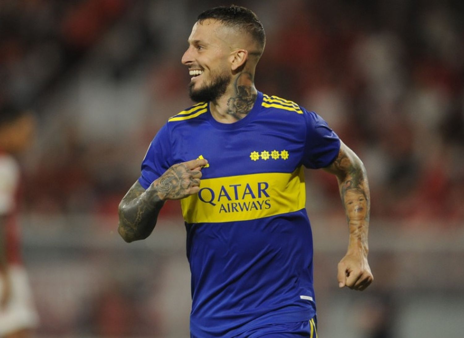 Benedetto fue a un boliche en Avellaneda y faltó a un entrenamiento: fue castigado y no juega con Ferro