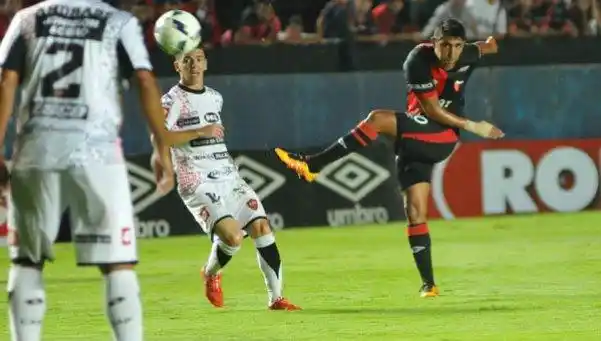 Patronato le borró la sonrisa a Colón en la última jugada
