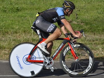 El gualeguaychuense Gustavo Raffo se destacó en el Campeonato Panamericano Máster de Ciclismo en Paraguay