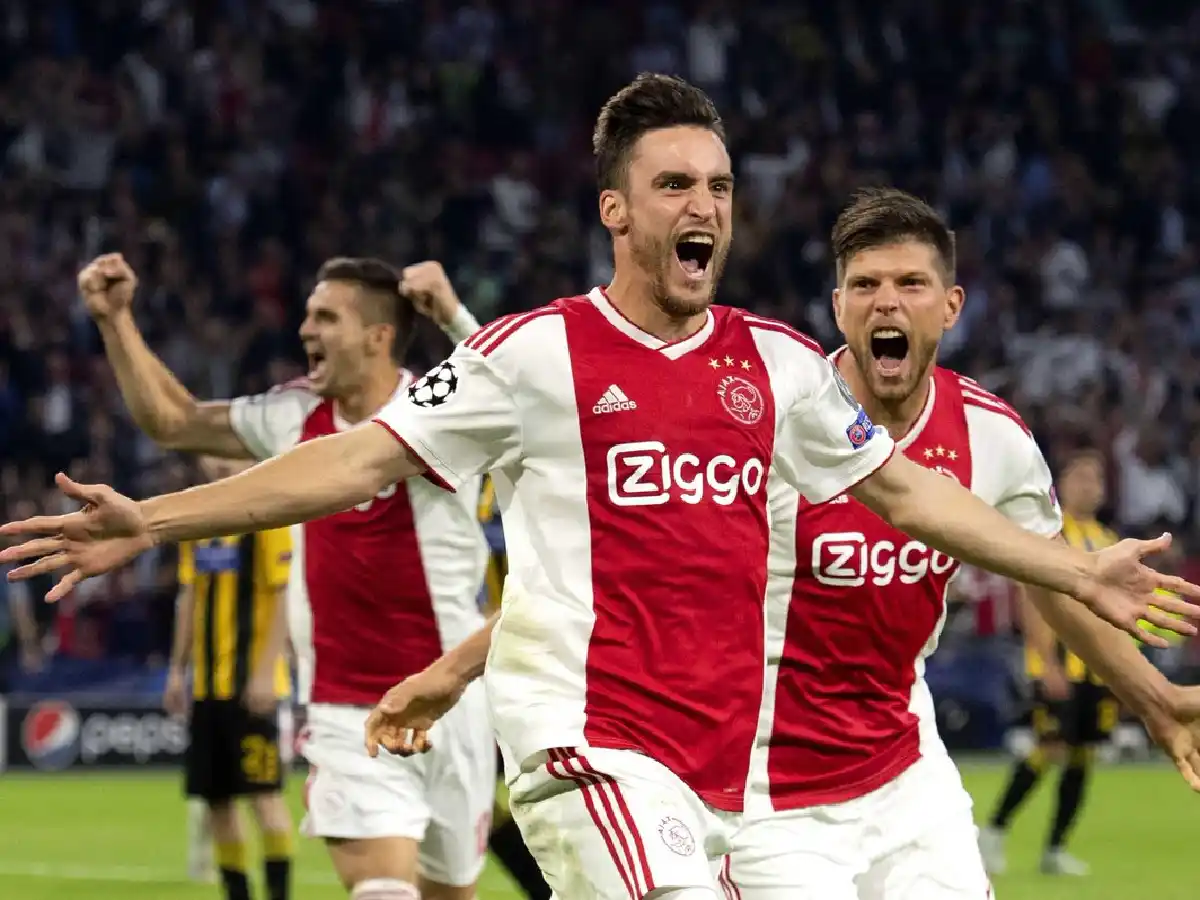 Doblete de Tagliafico en Ajax