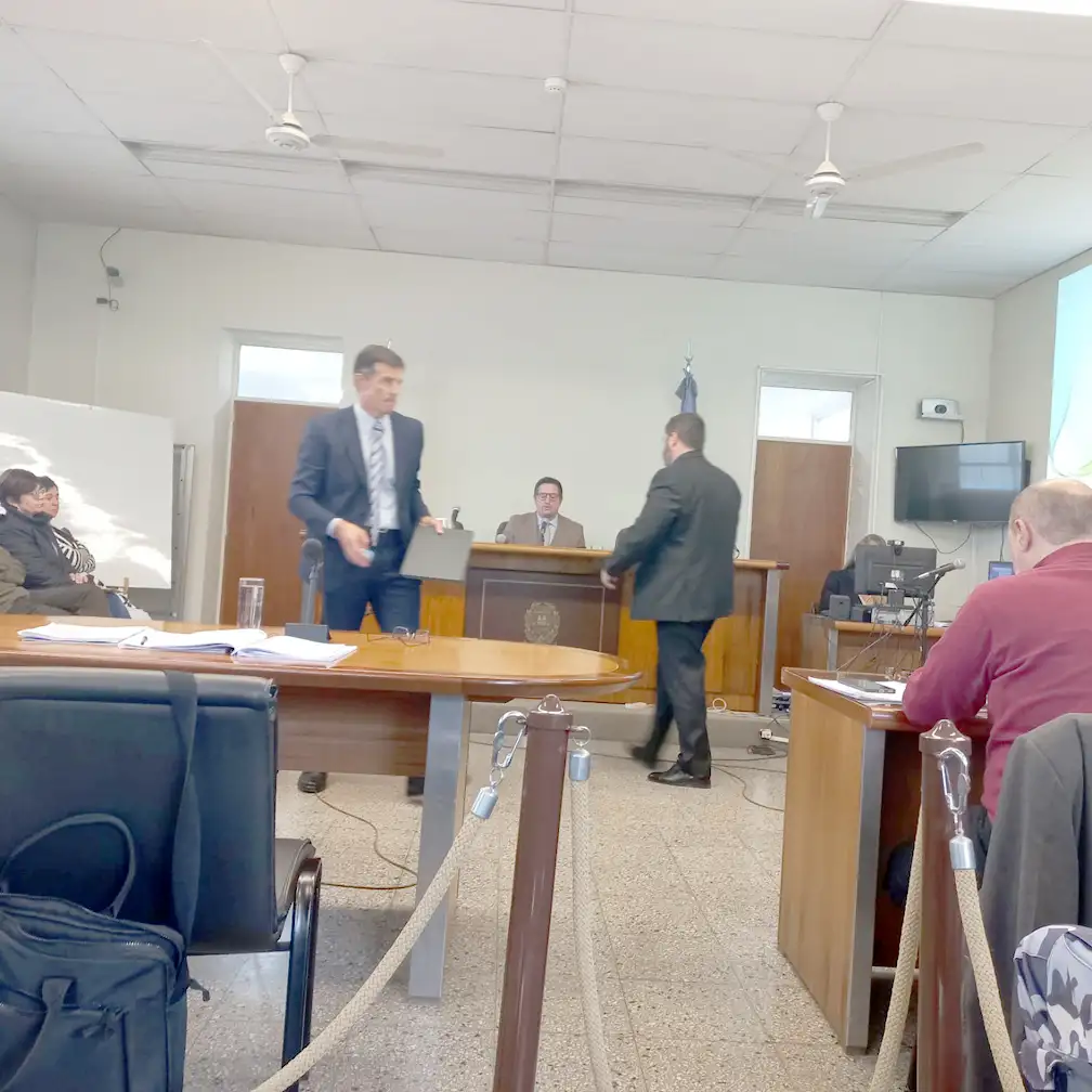 Defensa y acusador debatieron sobre la pena a imponer al vecino declarado culpable del homicidio ocurrido el 12 de junio de 2023 en calle Chienno al 200.