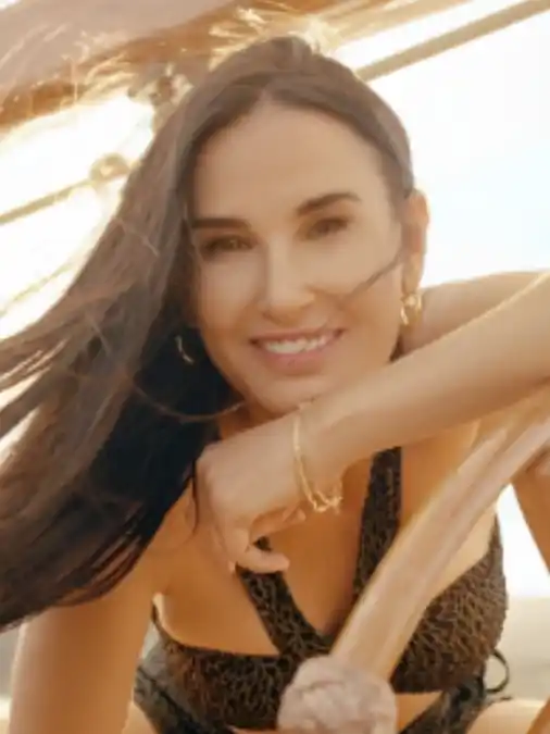 Guardianas del océano: la lucha de Karla Mora por la vida marina