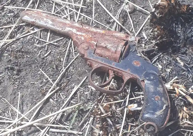 Efectuó cuatro disparos contra una vivienda
