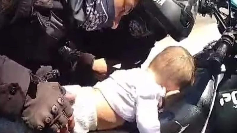 Heroica reanimación: Policías salvaron la vida de una bebé de seis meses
