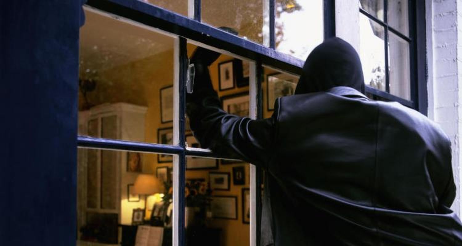 Una joven denunció que le robaron mientras dormía