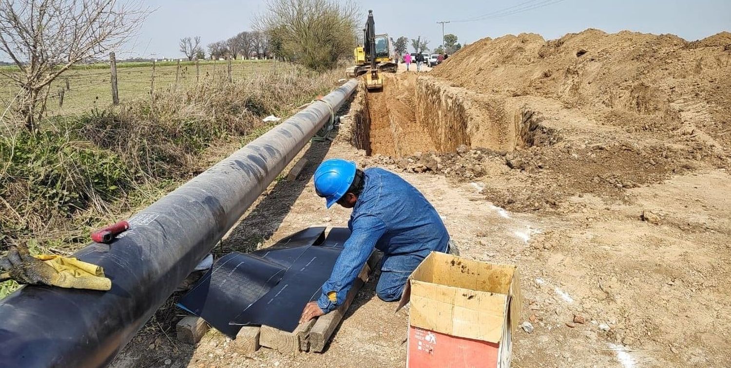 "Hablar de gasoducto es hablar de mayor competitividad, producción, generación de empleo, arraigo e inclusión social. Porque el gas es un insumo estratégico para la industria y también para miles de hogares que lo verán reflejado en la reducción de los costos, con la posibilidad de seguir creciendo y desarrollándose", señaló Frana.