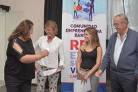 El Municipio entregó más de 3 millones de pesos para mejorar los emprendimientos de 50 familias