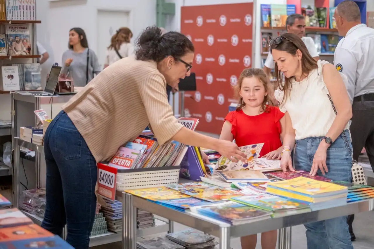 La Feria en su 20a edición reunión tanto salas de venta de libros, como charlas, proyecciones y presentaciones.