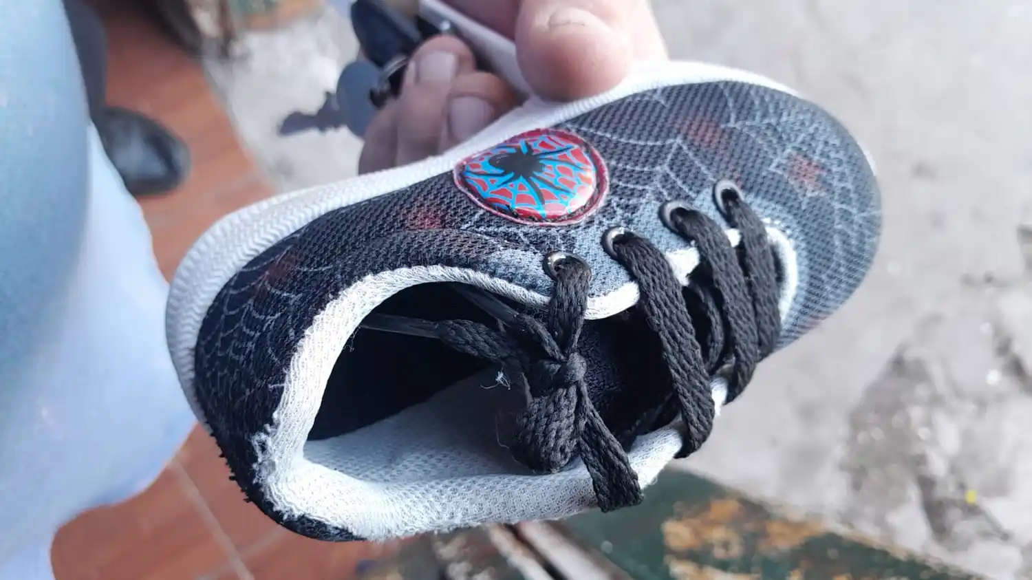Perdieron esta zapatilla de bebé por Sargento Selada