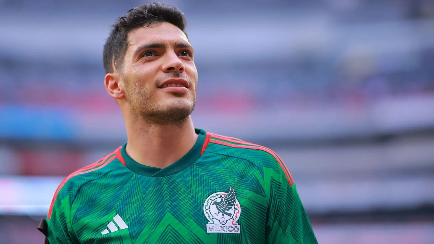 Chicharito Hernández sorprendió a la afición y le envió un mensaje directo a Raúl Jiménez. Foto: Internet.