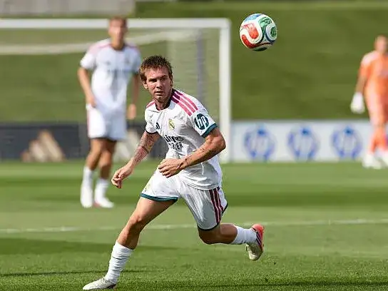 Real Madrid buscaría una salida para Mastantuono