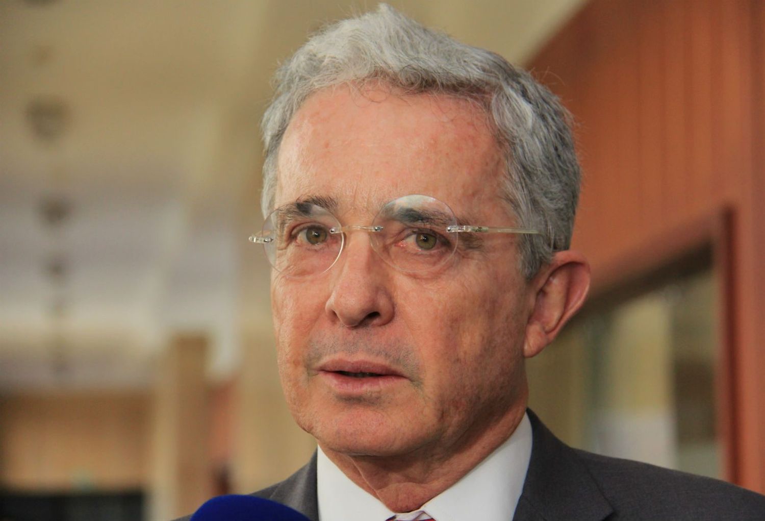 Álvaro Uribe arremete contra Comisión de la Verdad