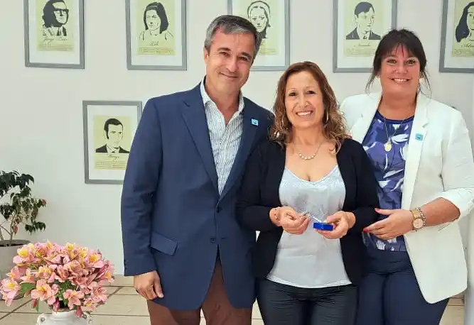 Reconocimiento. Entregó Barrena a empleados municipales