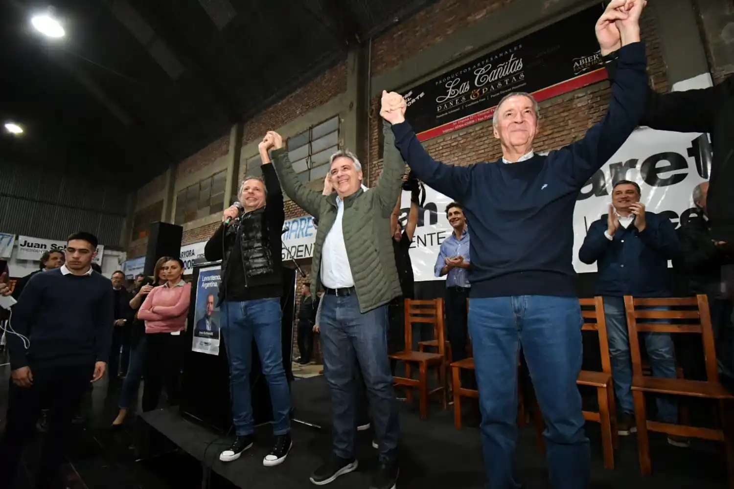 Schiaretti cerró su visita a nuestra ciudad con un acto en el club Alumni