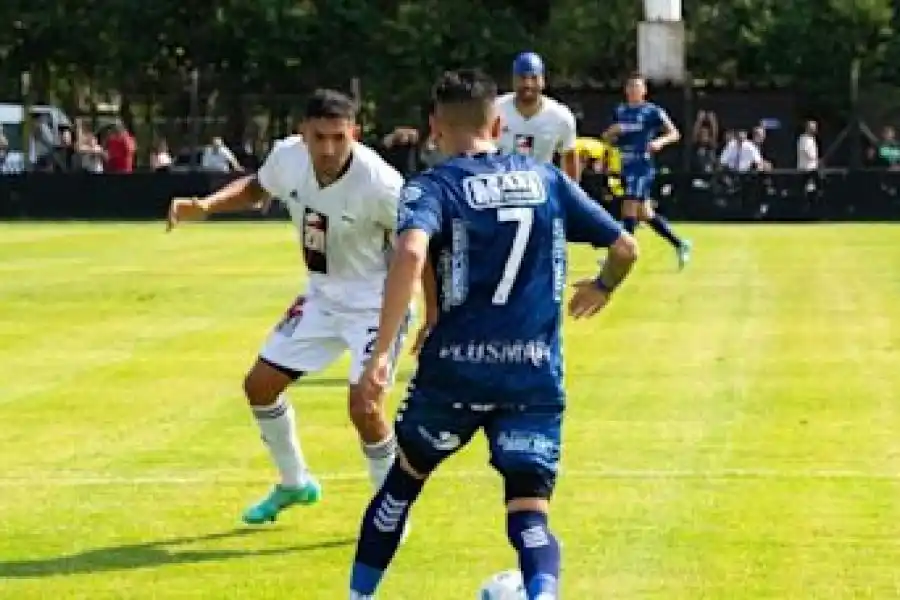 Deportivo Riestra y Quilmes igualaron en el Reducido