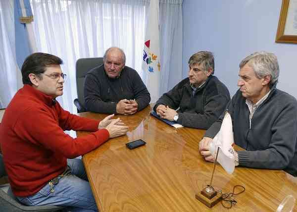 Elecciones 2015: El candidato Claudio Molina visitó Chillar