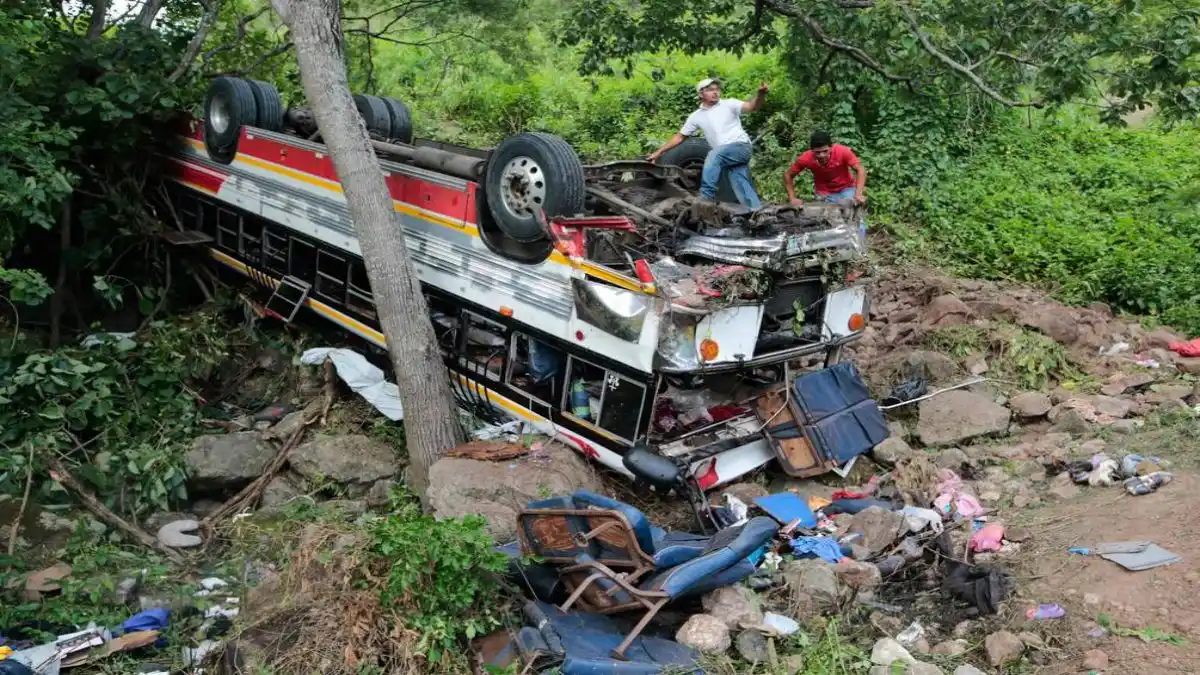 Los cuerpos de los 15 venezolanos fallecidos en accidente de Nicaragua ya están en la morgue de Bello Monte (+Video)