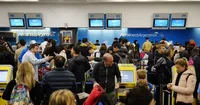 El Gobierno oficializó la declaración como "servicio esencial" del transporte aéreo