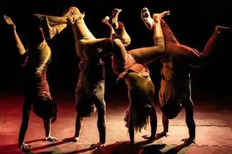 “Estudio sobre un cuerpo improbable” en Liebre de Marzo
