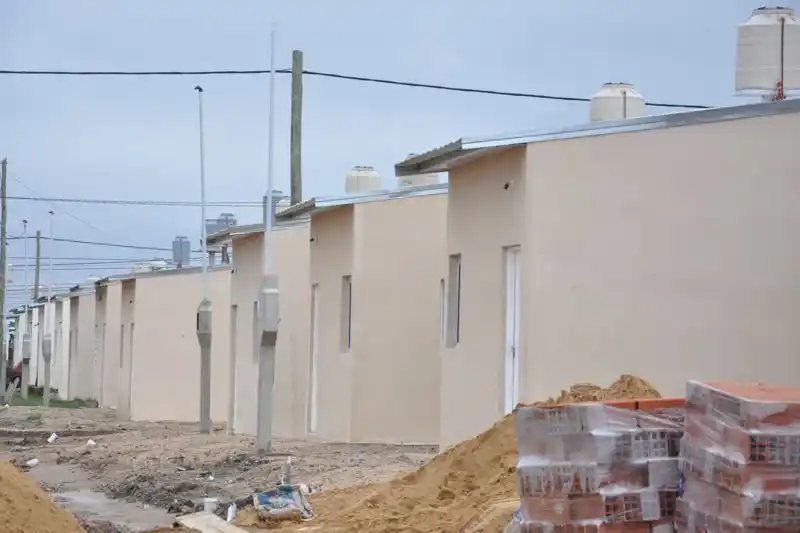 Beneficiarios de setenta y un viviendas esperan  su entrega