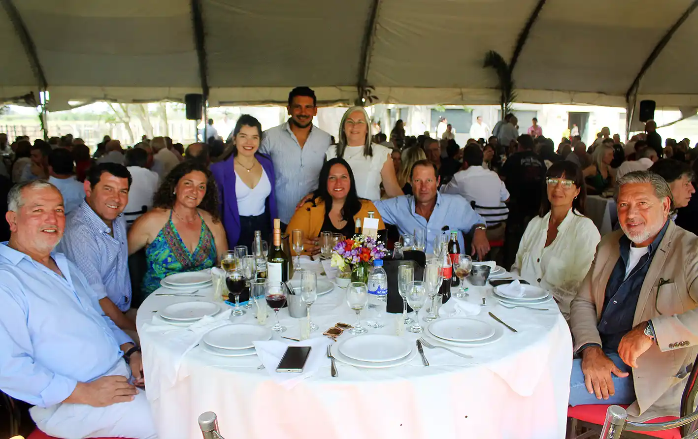 Gran almuerzo de Bomberos en imágenes
