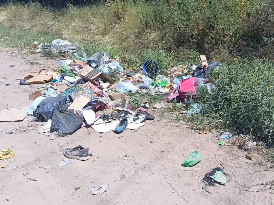 Basura en el callejón Pascual