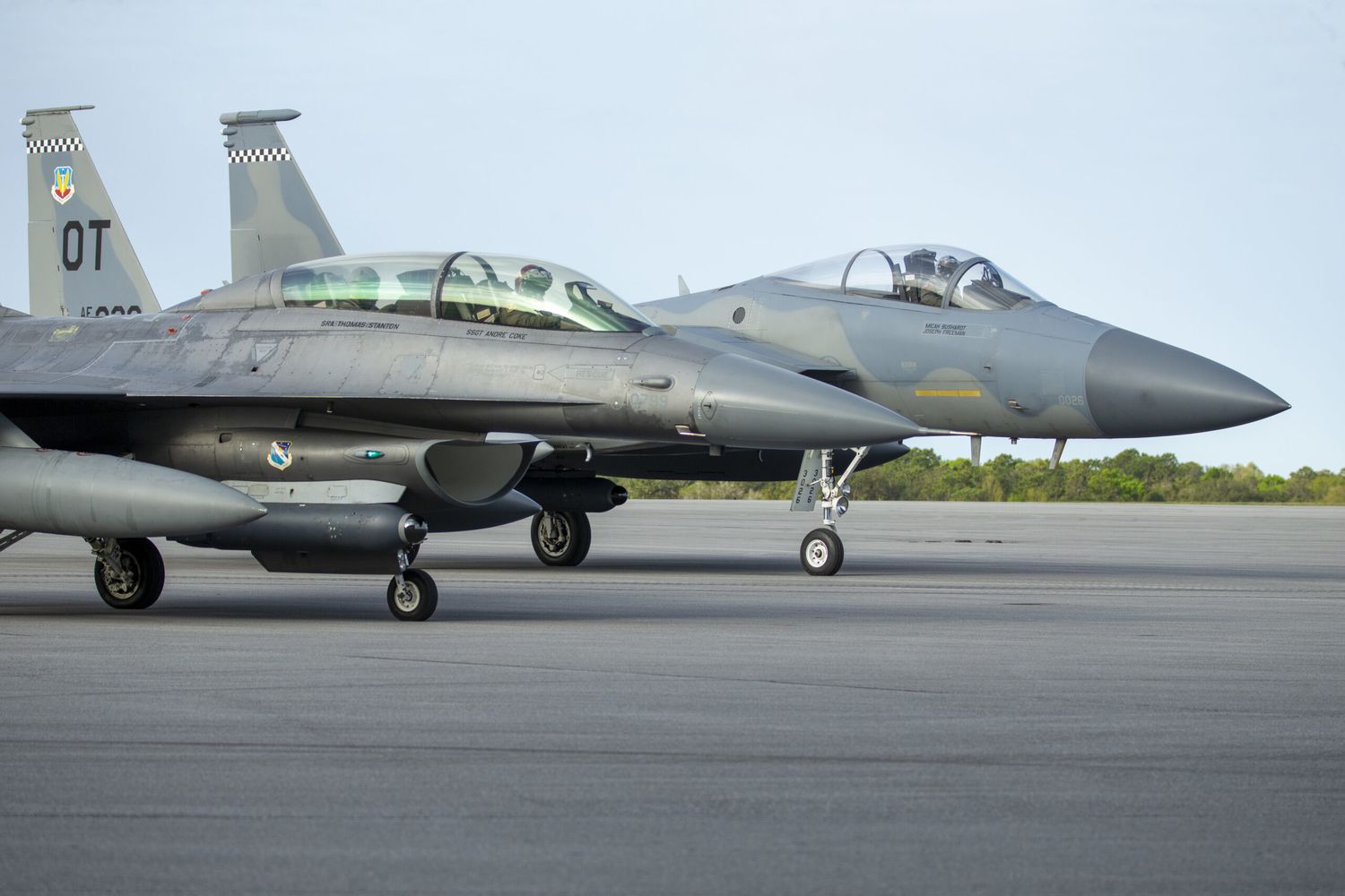 Equipo de testeos de la USAF prueba el pod Legion en F-15 y F-16