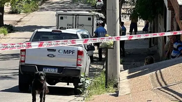 Mujer policía mató a su hijo de 10 años e hirió a la de 6