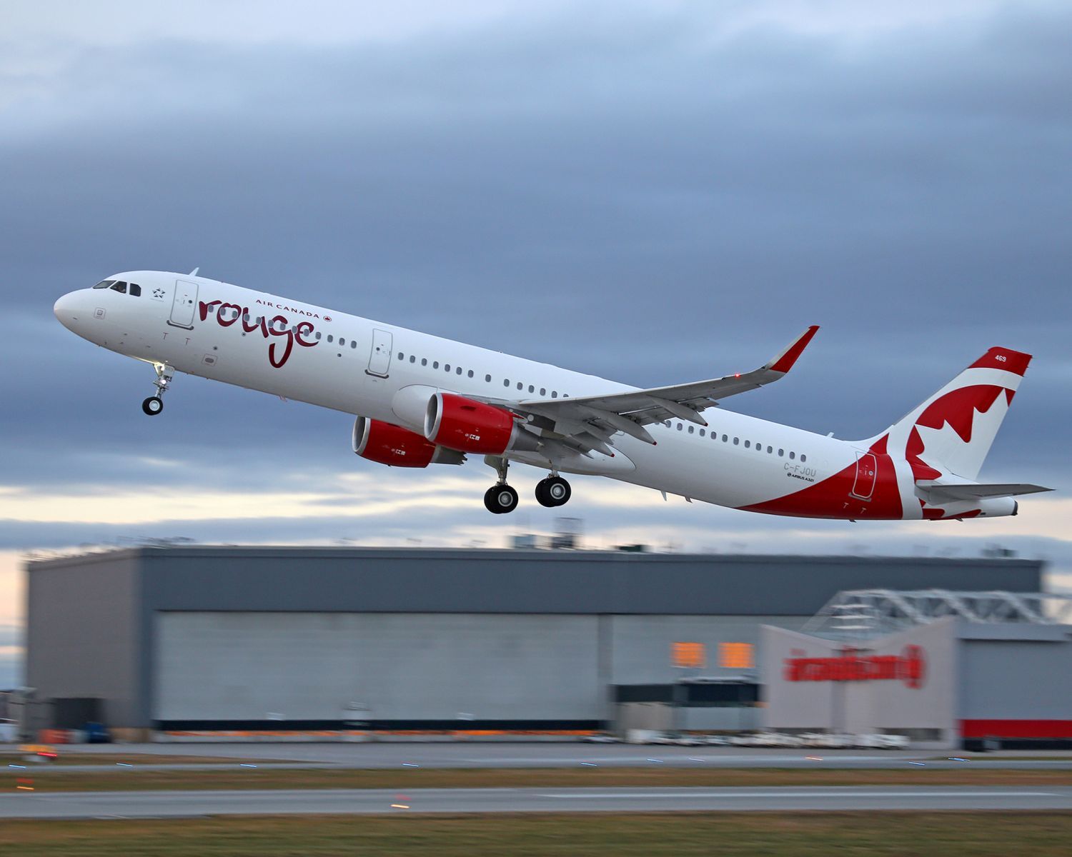 Air Canada Rouge regresa a los cielos y con cabinas renovadas